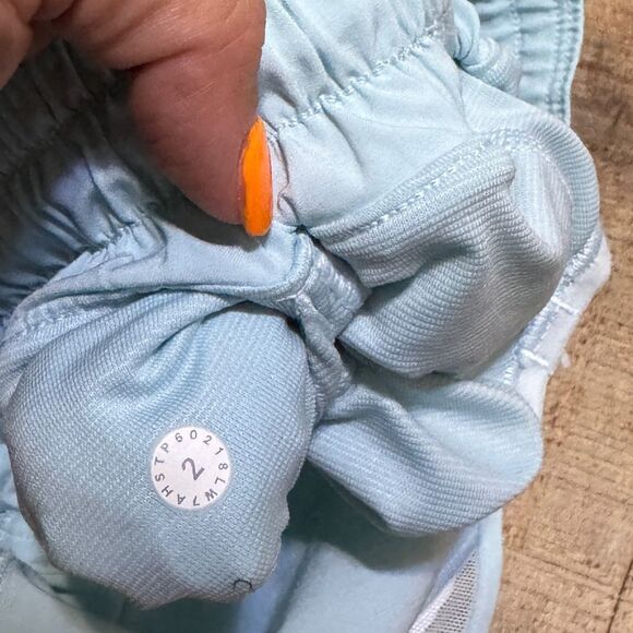 Lululemon Hotty Hot Short II (Long 4")
Ice Milk - Picture 11 of 14